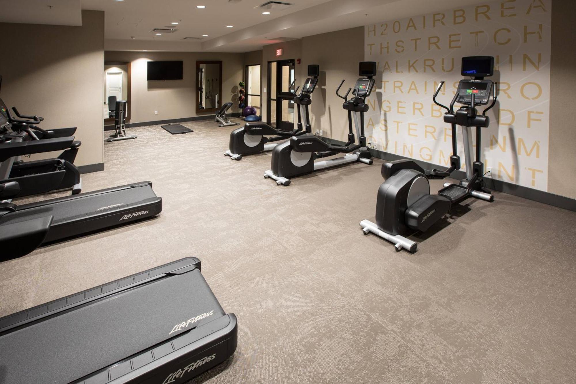 Residence Inn By Marriott Louisville East/Oxmoor Экстерьер фото