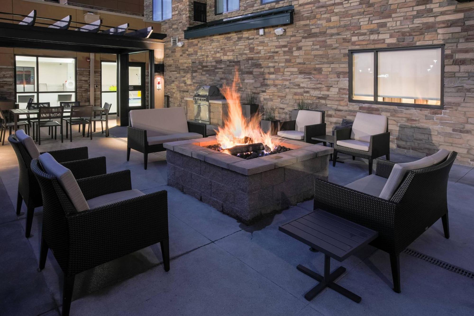 Residence Inn By Marriott Louisville East/Oxmoor Экстерьер фото